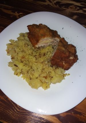 Cordon bleu, tört burgonyával recept fotója