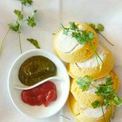 A picture of Bread Dhokla.