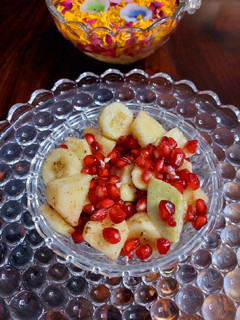 फ्रूट चाट (Fruit Chaat recipe in hindi) रेसिपी मुख्य फोटो