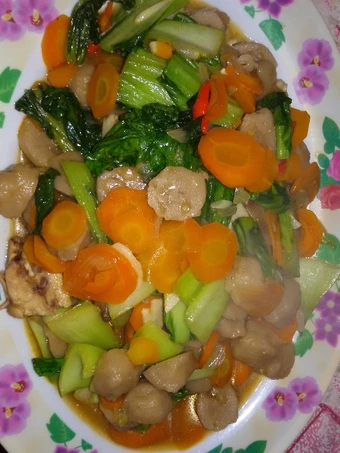 Langkah Mudah untuk Menyiapkan Resep Tumis pakchoy baso wortel pedas manis yang Menggugah Selera