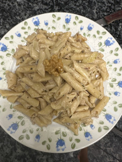 Una foto de 495. Macarrones en salsa gorgonzola (principal pasta)