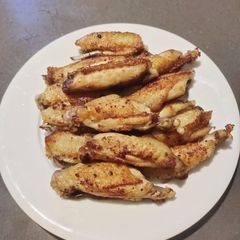 A picture of Fried Wings.