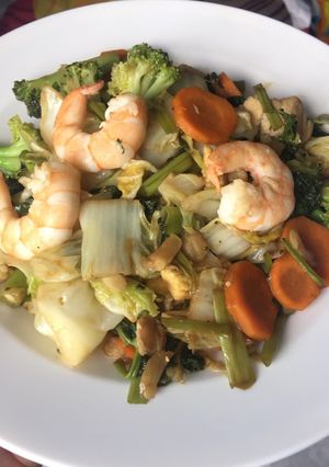 รูปของ ผัดผักรวมน้ำมันหอย ใส่กุ้งกะอกไก่