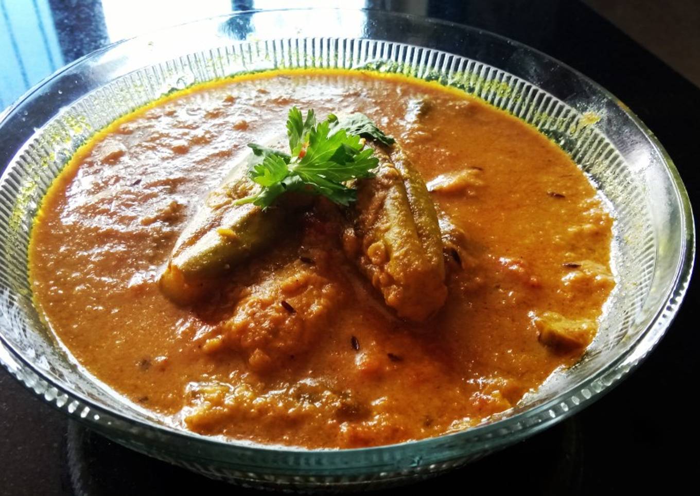Doi Potol / Pointed gourd on curd gravy