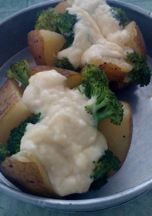 Foto resep Baked Potato Broccoli Cheese (pake panci bukan oven)