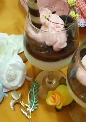 Una foto de Panna cotta con higos y oporto a lo Carmelita
