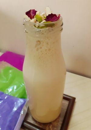 A picture of Nutty Thandai Thick Shake.