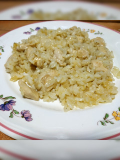 Una foto de Arroz blanco con pollo
