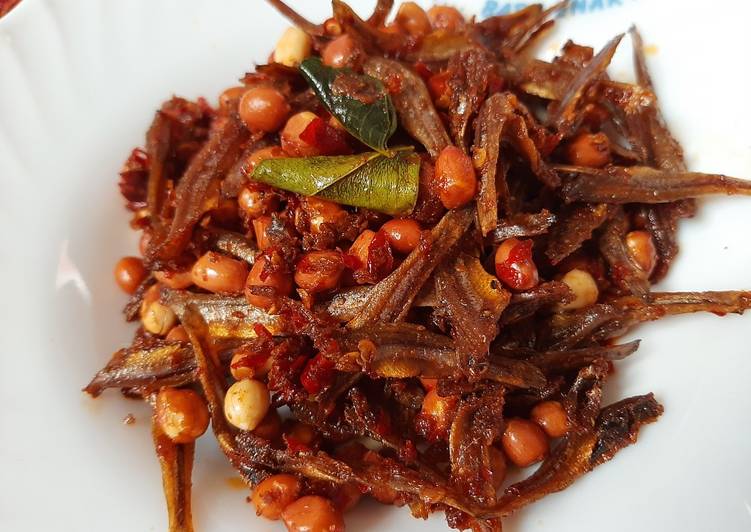Resep Teri Kacang Balado | Langkah Membuat Teri Kacang Balado Yang Enak dan Simpel