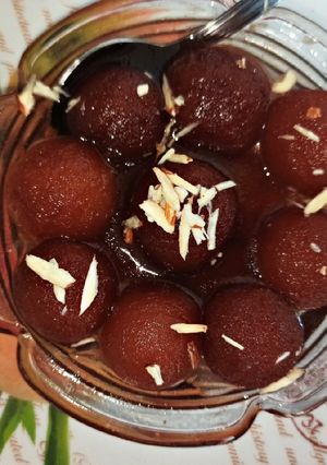 A picture of Singhara atta gulab jamun.