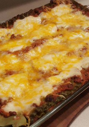A picture of Lasagna Neapolitan.