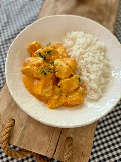 Una foto de Pollo al curry con salsa secreta - Especial para batch cooking