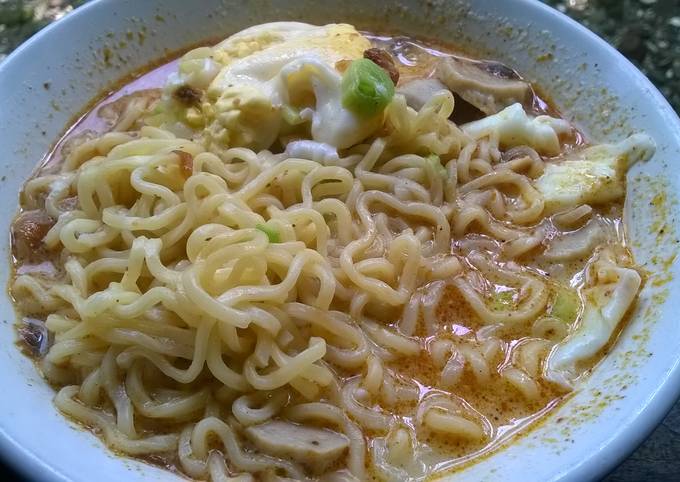 Resep Mie Kuah Kari Creamy Oleh Naili Rahmawati Cookpad