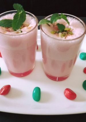 A picture of Rooh Afza Lassi.