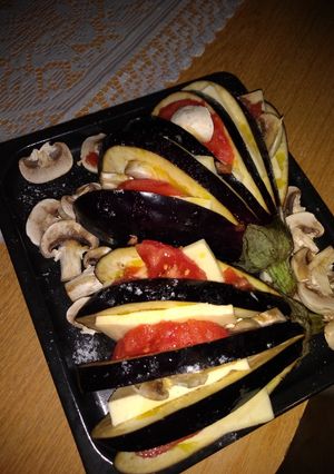 Una foto de Berenjenas a la mozzarella 🍆🍅🍄🧀