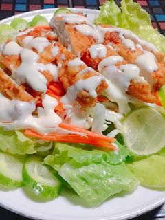 รูปของ 🥗สลัดผัก อกไก่ทอดครีมมะนาว
