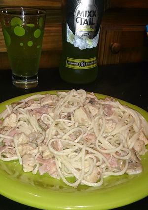 Una foto de Salsa parisienne