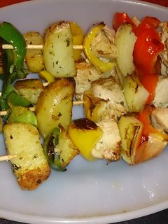 Una foto de Brochetes de pollo