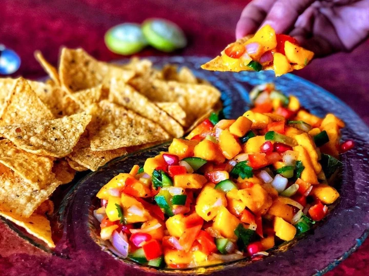 Easy Way Prepare Recipe Mango salsa with nachos that is Really Delicious, Appealing}