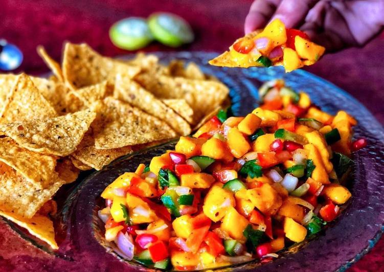 Recipe of Appetizing Mango salsa with nachos