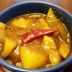 A picture of Raw mango chutney.