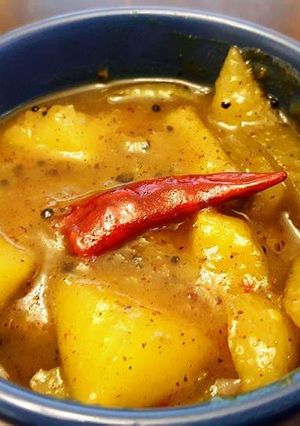 A picture of Raw mango chutney.