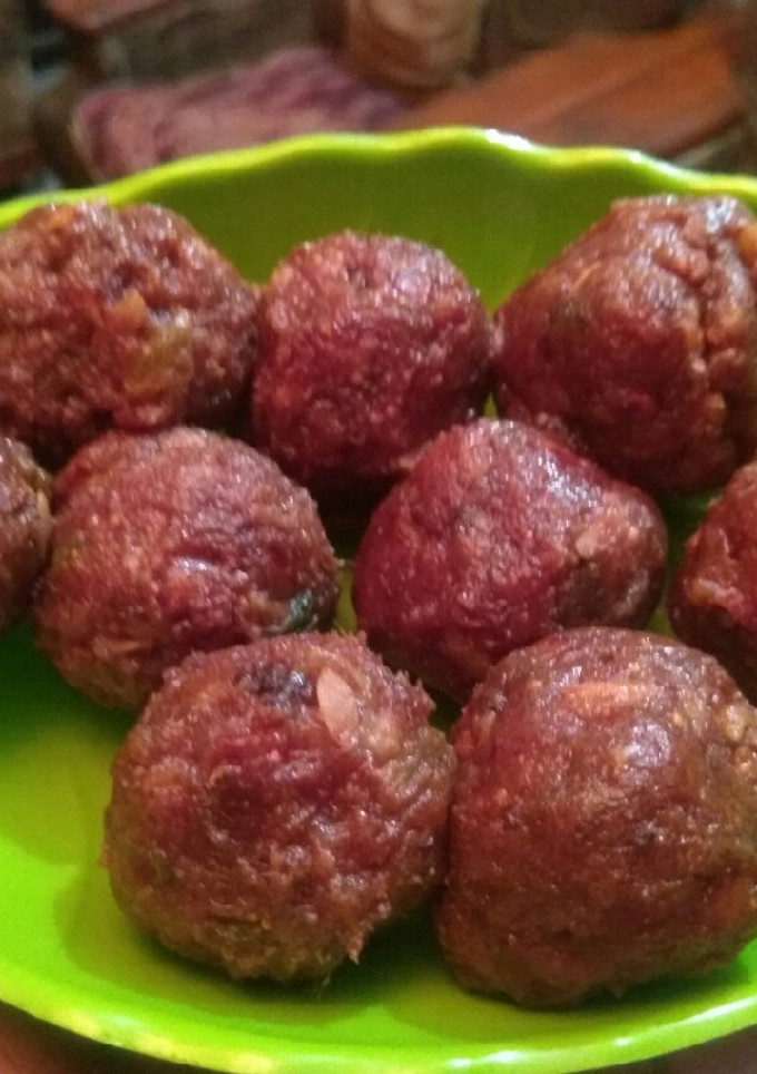 A picture of Dates ladoo.