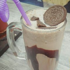 A picture of Oreo shake.