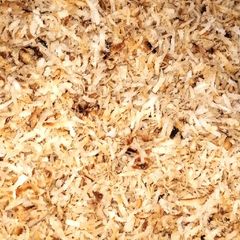 A picture of Sweetened coconut flakes.