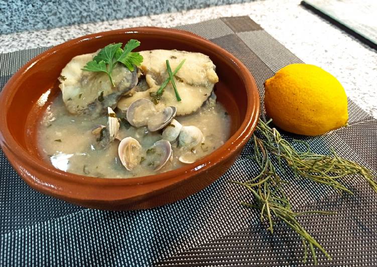 Merluza en salsa verde 🐟🥣