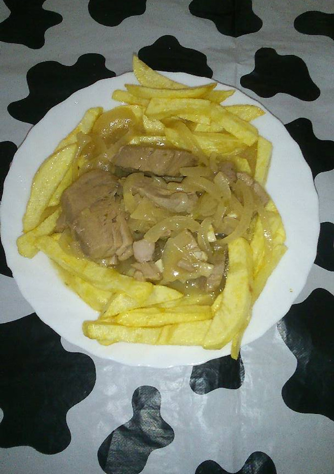 Una foto de Atún encebollado