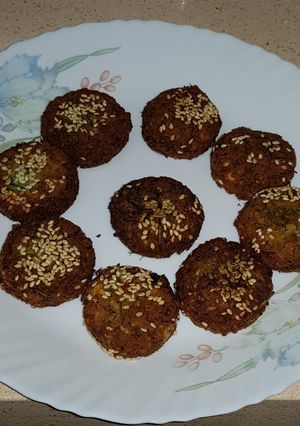 A picture of Anise lettuce balls.