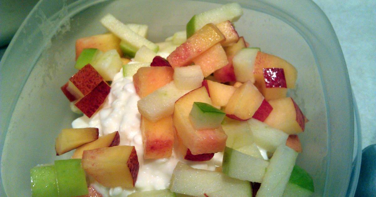 Cottage cheese and fruit cup Recipe by Bobbi143 Cookpad