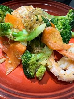 青花椰炒蝦仁佐魩仔魚XO醬 的食譜成品照片