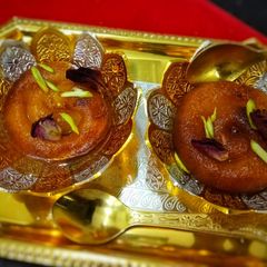 A picture of Chanar jilipi (cottage cheese jelebi).