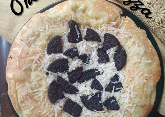 Oreo Cheese Pizza