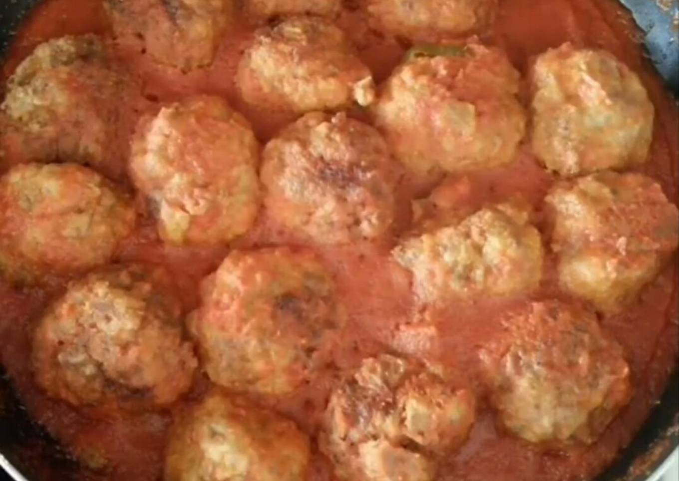 Albóndigas de carne con salsa de tomate