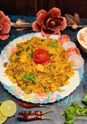 પનીર તવા પુલાવ (paneer tava pulav recipe in gujarati) રેસીપી મુખ્ય ફોટો
