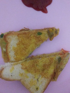 பிரெட் ஆம்லெட் (bread omelette recipe in Tamil) செய்முறை முக்கிய புகைப்படம்