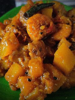 চিংড়ি দিয়ে কুমড়োর ছক্কা (Chingri diye kumror chokka recipe in Bengali) রেসিপির প্রধান ছবি