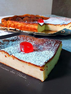 Una foto de Tarta de yogurt griego con toque de Canela y macis