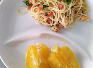 Hình của món Mì xào tôm cà chua.