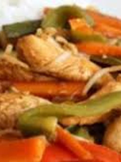 Una foto de Cazuela pollo y verduras