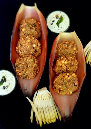 A picture of Banana flower vadai.
