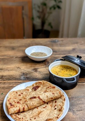 A picture of Ajwain Lachha Paratha.