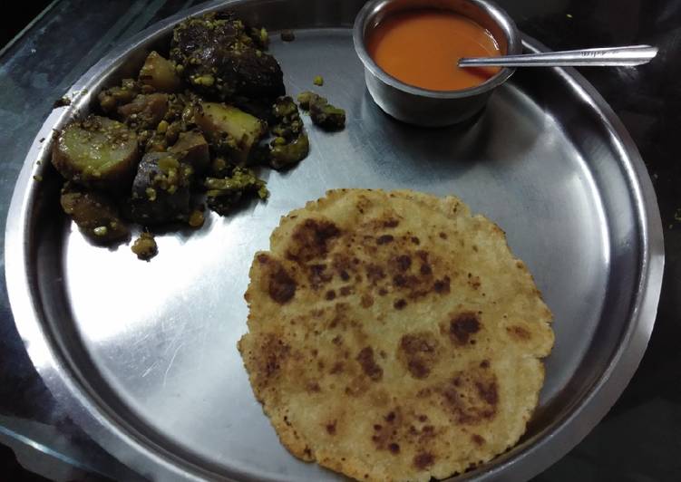 Recipe of Ultimate Undhiyu bhakhri and mango juice frozen