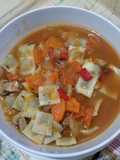 Sopa de verdura con raviolitos