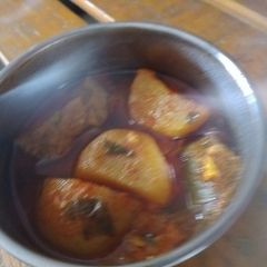 A picture of Dum aloo.