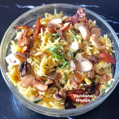 Kashmiri Pulav...Loaded with dry fruits,saffron and nuts,rich A picture of Kashmiri Pulav...Loaded with dry fruits,saffron and nuts,rich.