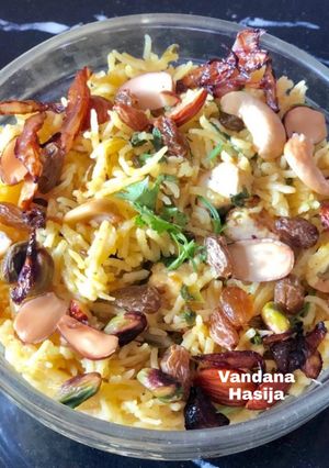 A picture of Kashmiri Pulav...Loaded with dry fruits,saffron and nuts,rich.